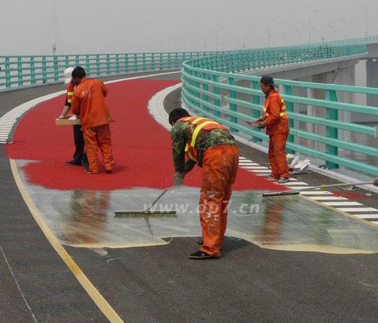 彩色高速公路融雪路面